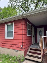 2301 S Martin Luther King Jr Blvd in Lansing, MI - Building Photo - Building Photo