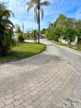 12300 Phillips Ln in Gibsonton, FL - Building Photo - Building Photo