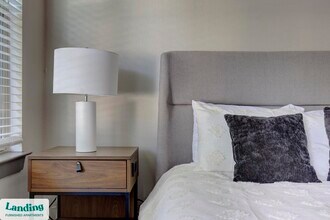 1415 N Main Ave, Unit 1251 in San Antonio, TX - Foto de edificio - Building Photo