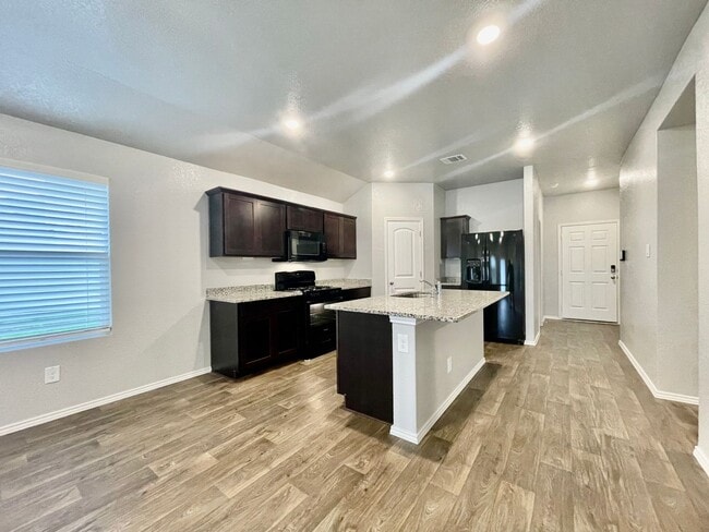 113 Half Moon Ct in San Marcos, TX - Building Photo - Building Photo