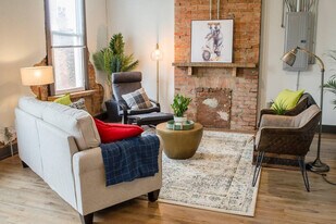 1423 Pleasant St in Cincinnati, OH - Building Photo