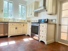 1602 S Sierra Bonita Ave in Los Angeles, CA - Building Photo - Building Photo