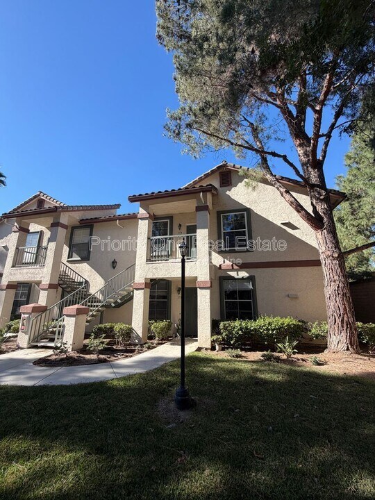 10921 Sabre Hill Dr in San Diego, CA - Building Photo