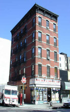 77 Avenue D in New York, NY - Foto de edificio - Building Photo