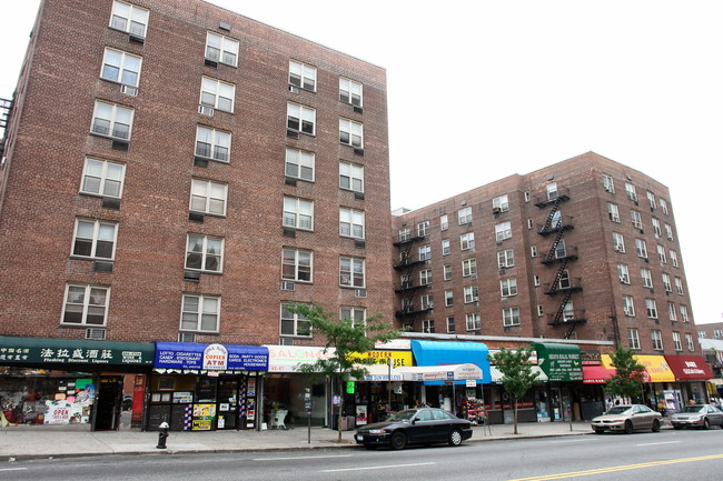 The Glen in Flushing, NY - Foto de edificio - Building Photo