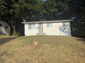 4000 Shirley Dr in St. Louis, MO - Building Photo