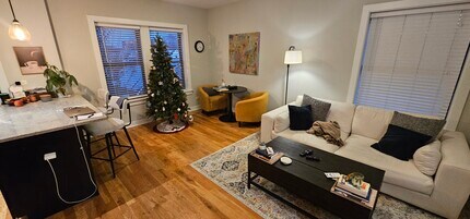 2211 W Eastwood Ave, Unit 2205-3E in Chicago, IL - Building Photo - Building Photo