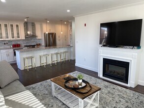 73 Chelsea St in Boston, MA - Building Photo - Building Photo