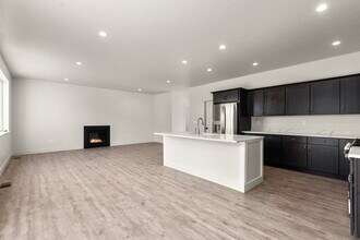 407 St Regis Dr in Kalispell, MT - Foto de edificio - Building Photo