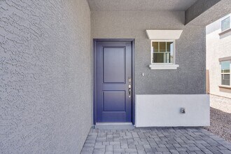 323 Canary Song Dr in Henderson, NV - Building Photo - Building Photo