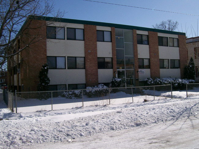 3127 Pleasant Ave in Minneapolis, MN - Building Photo - Building Photo