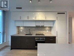 8 Mercer St in Toronto, ON - Building Photo - Building Photo