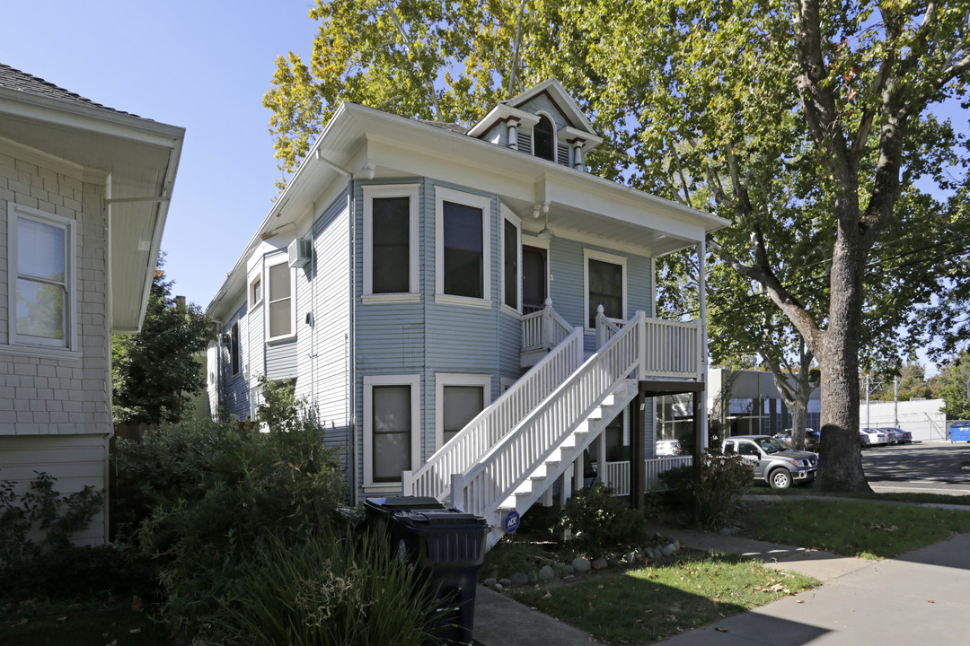 2000 S St in Sacramento, CA - Building Photo