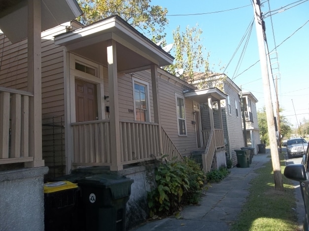 811 Paulsen St in Savannah, GA - Foto de edificio