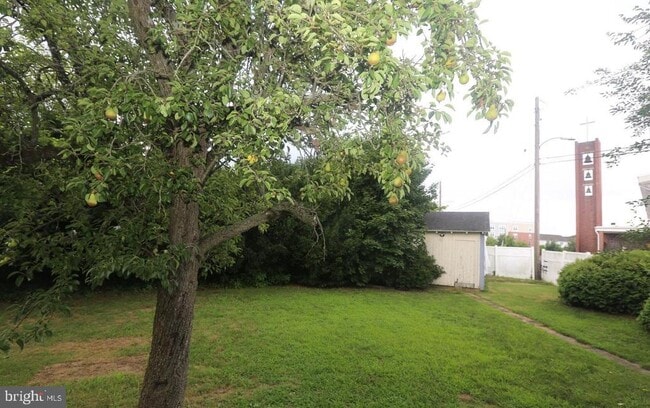 property at 114 Ellis St