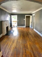 5612 Wayne Ave in Kansas City, MO - Foto de edificio - Building Photo