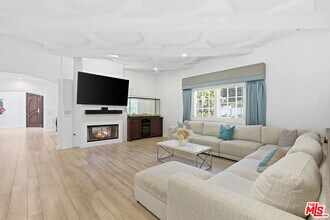 4305 Coquette Pl in Los Angeles, CA - Building Photo - Building Photo