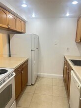 14311 N Kendall Dr in Miami, FL - Building Photo - Building Photo