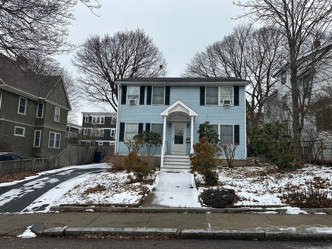 124 Beech St in Boston, MA - Building Photo - Building Photo