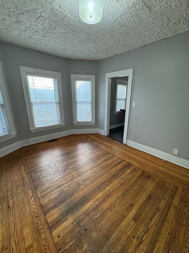 property at 825-827 Westcott St