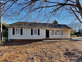 1607 Rushing St in Monroe, NC - Building Photo