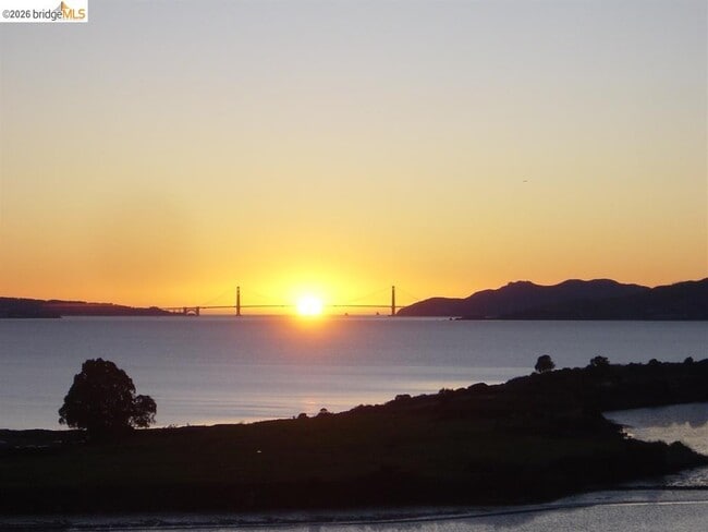 83 Alamo Ave in Berkeley, CA - Building Photo - Building Photo