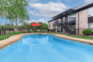 Tomball Ranch in Tomball, TX - Building Photo