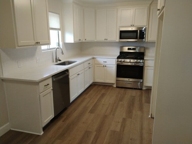 property at 1407 Miami Dr