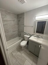 420 Meadows Cir in Boynton Beach, FL - Foto de edificio - Building Photo