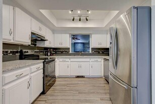 7142 NW 116th St in Oklahoma City, OK - Building Photo