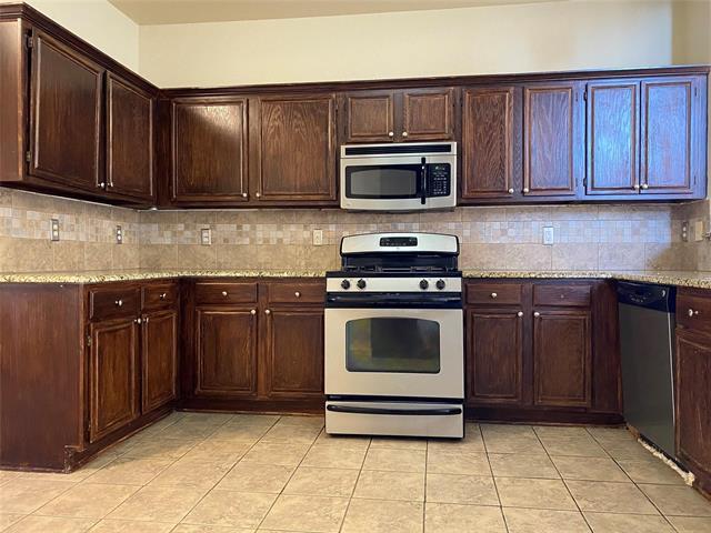 3921 Bexhill Dr in Plano, TX - Building Photo - Building Photo