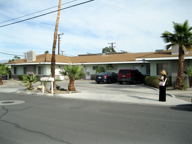 44850-44862 Cabrillo Ave in Palm Desert, CA - Building Photo - Building Photo