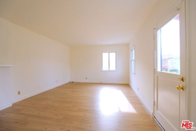 1944 Cloverfield Blvd in Santa Monica, CA - Building Photo - Building Photo