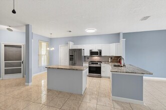 3162 Via Poinciana in Greenacres, FL - Building Photo - Building Photo