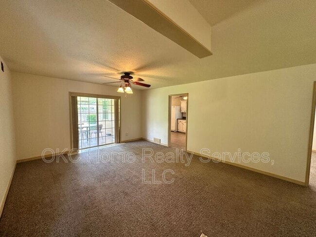 2809 SW 77th St in Oklahoma City, OK - Foto de edificio - Building Photo
