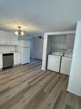 16-20 Elm St in Simsbury, CT - Foto de edificio - Building Photo