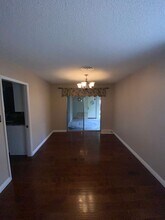 105 River Oaks Dr in Bakersfield, CA - Building Photo - Building Photo