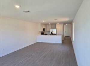 1723 W Stroker Rd in Crosby, TX - Building Photo - Building Photo