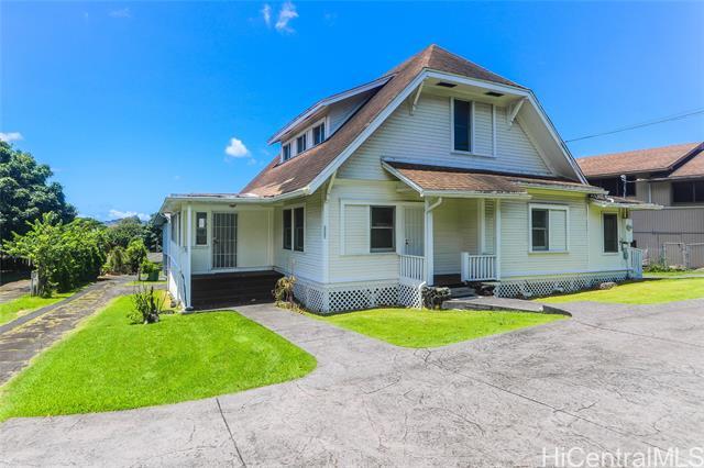 property at 2451 E Manoa Rd