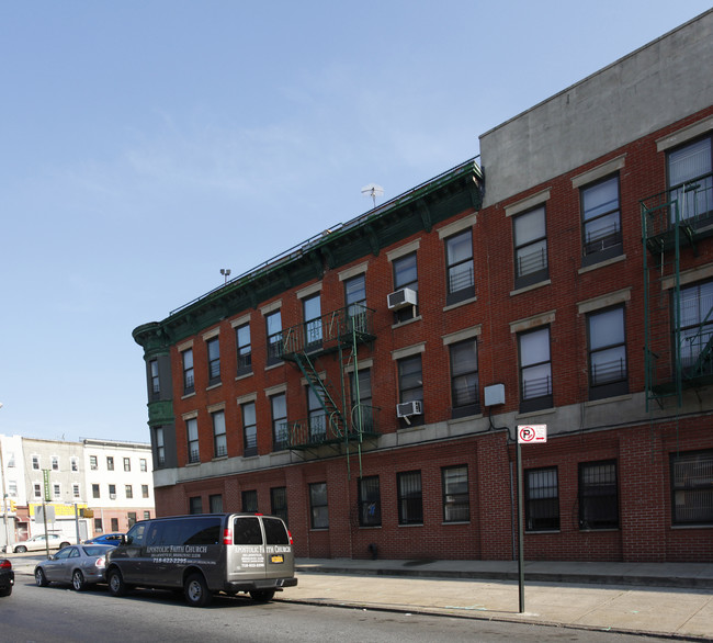 2337 Pacific St in Brooklyn, NY - Foto de edificio - Building Photo