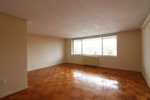 101 Monmouth St in Brookline, MA - Building Photo