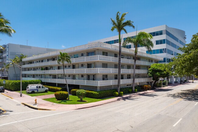 The Jeffersonian in Miami Beach, FL - Building Photo - Building Photo