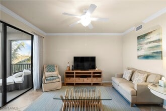 9816 Giaveno Cir in Naples, FL - Foto de edificio - Building Photo