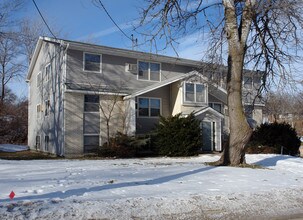 Cottonwood Apartments in Des Moines, IA - Foto de edificio - Building Photo