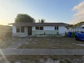 1950 SW 68th Way in Miramar, FL - Building Photo