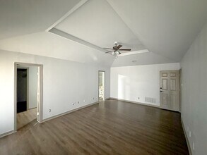 7178 Rolling Fork Dr in Dallas, TX - Building Photo - Building Photo