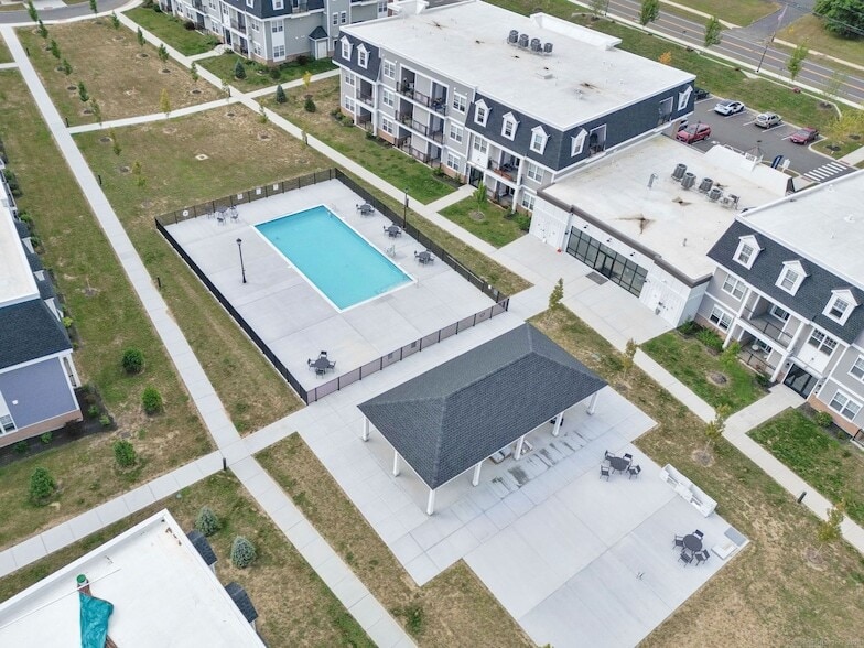 280 Salmon Brook St, Unit 4305 in Granby, CT - Building Photo