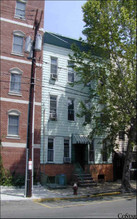 215 Clinton St in Hoboken, NJ - Building Photo - Building Photo