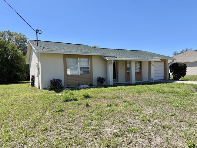 12258 Foothill St in Spring Hill, FL - Building Photo - Building Photo