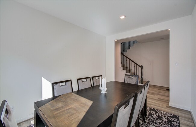 property at 2816 Oakheath Crst Ct